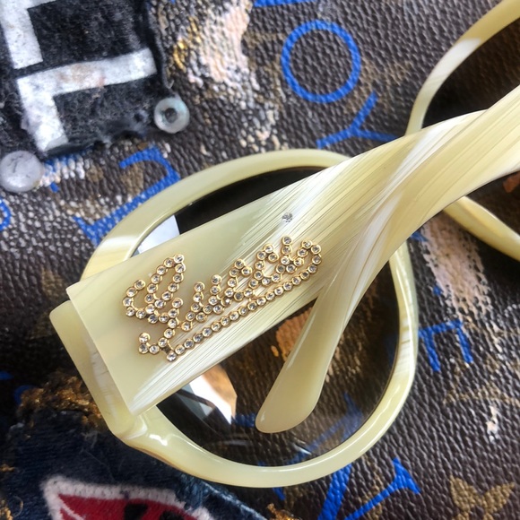 💎🕶💎 GUCCI 💎🕶💎 Bedazzled Logo Edt. 💎🕶💎 - Picture 2 of 8